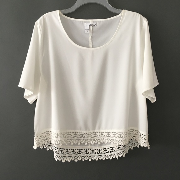 ABOUND Silky Scoop Neck Crop Top with Lace Trim - Picture 1 of 5